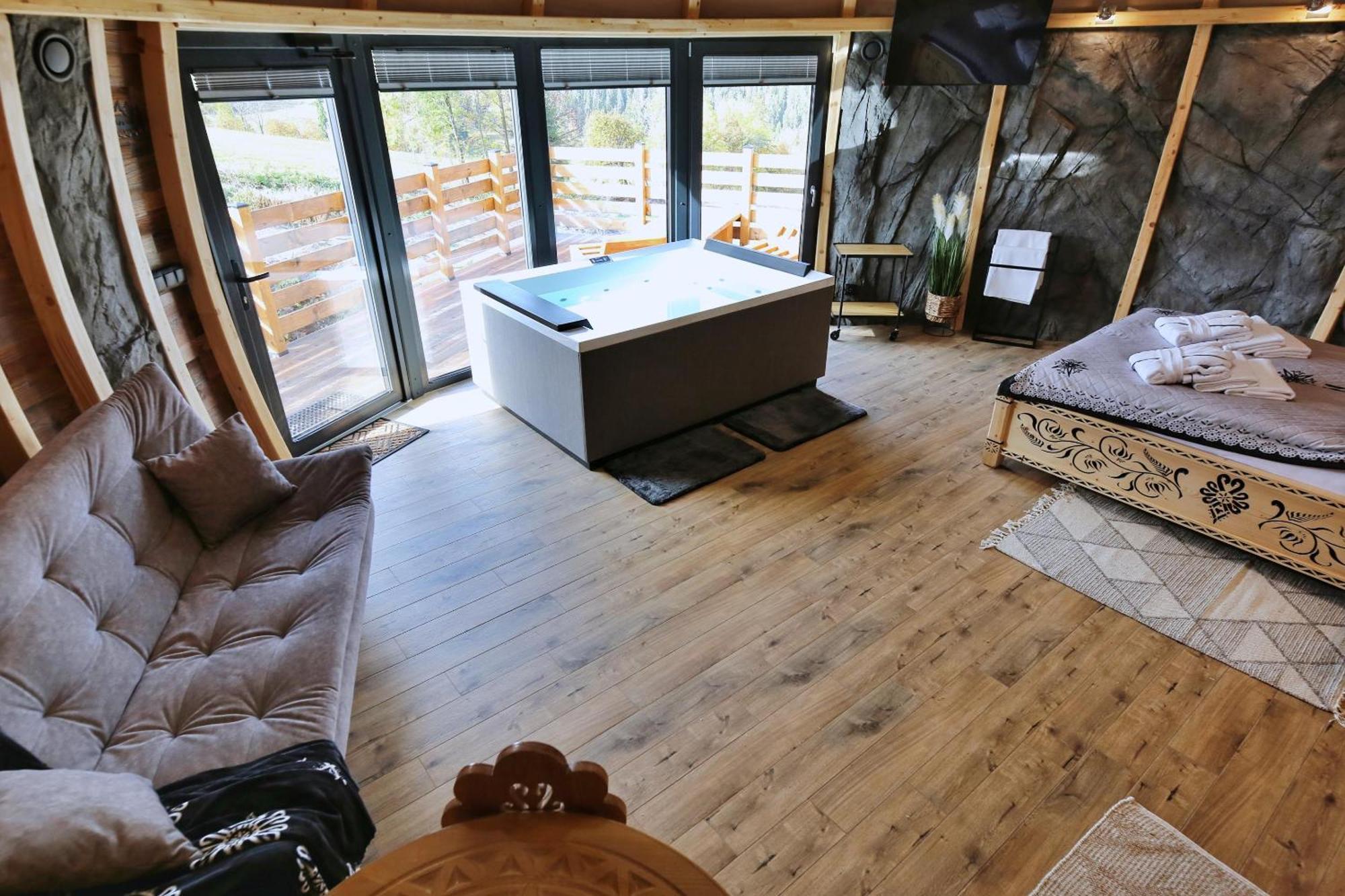 فندق Tatry Mountain Glamp Z Jacuzzi زاكوباني المظهر الخارجي الصورة