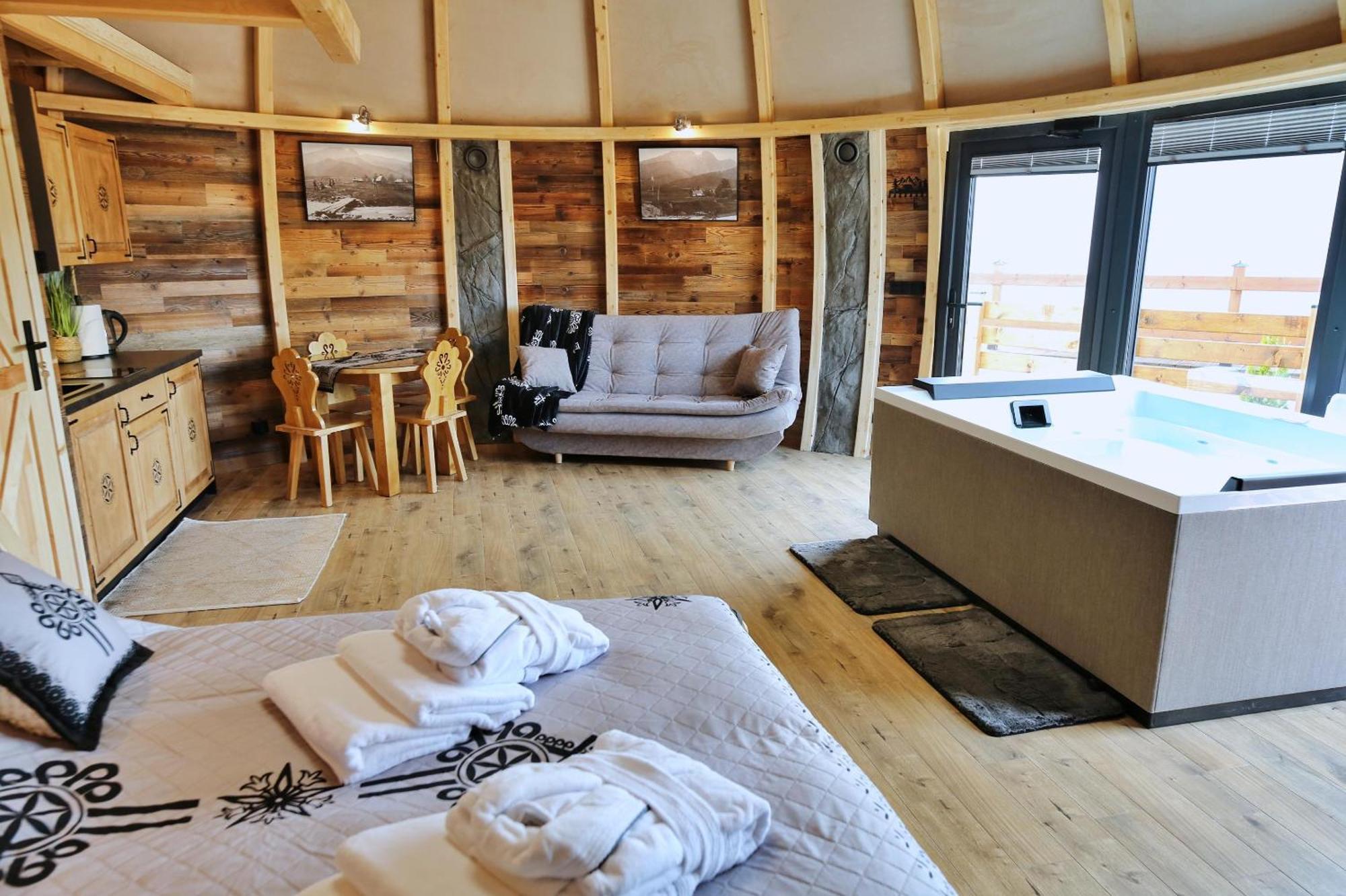 فندق Tatry Mountain Glamp Z Jacuzzi زاكوباني المظهر الخارجي الصورة