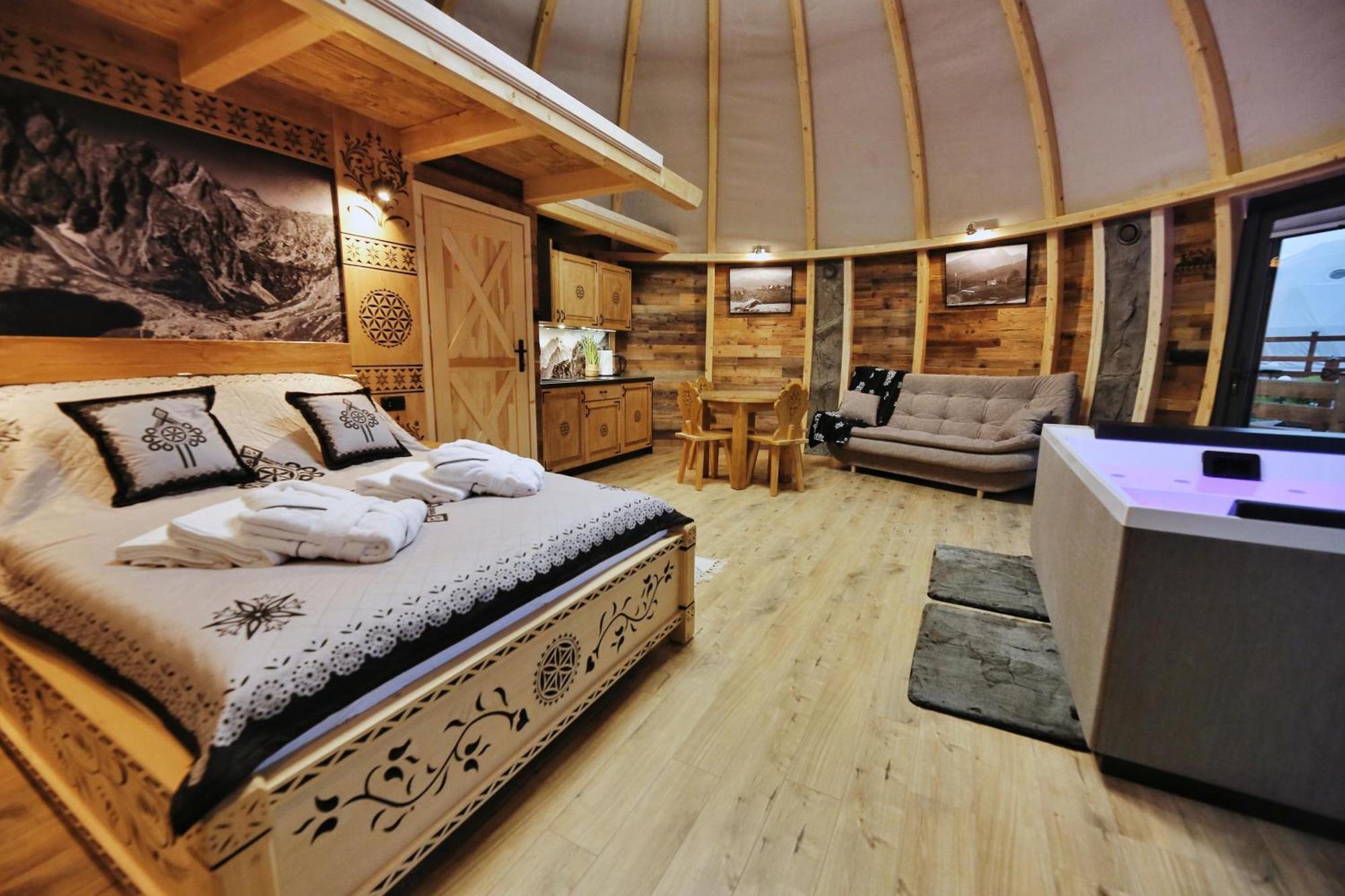 فندق Tatry Mountain Glamp Z Jacuzzi زاكوباني المظهر الخارجي الصورة