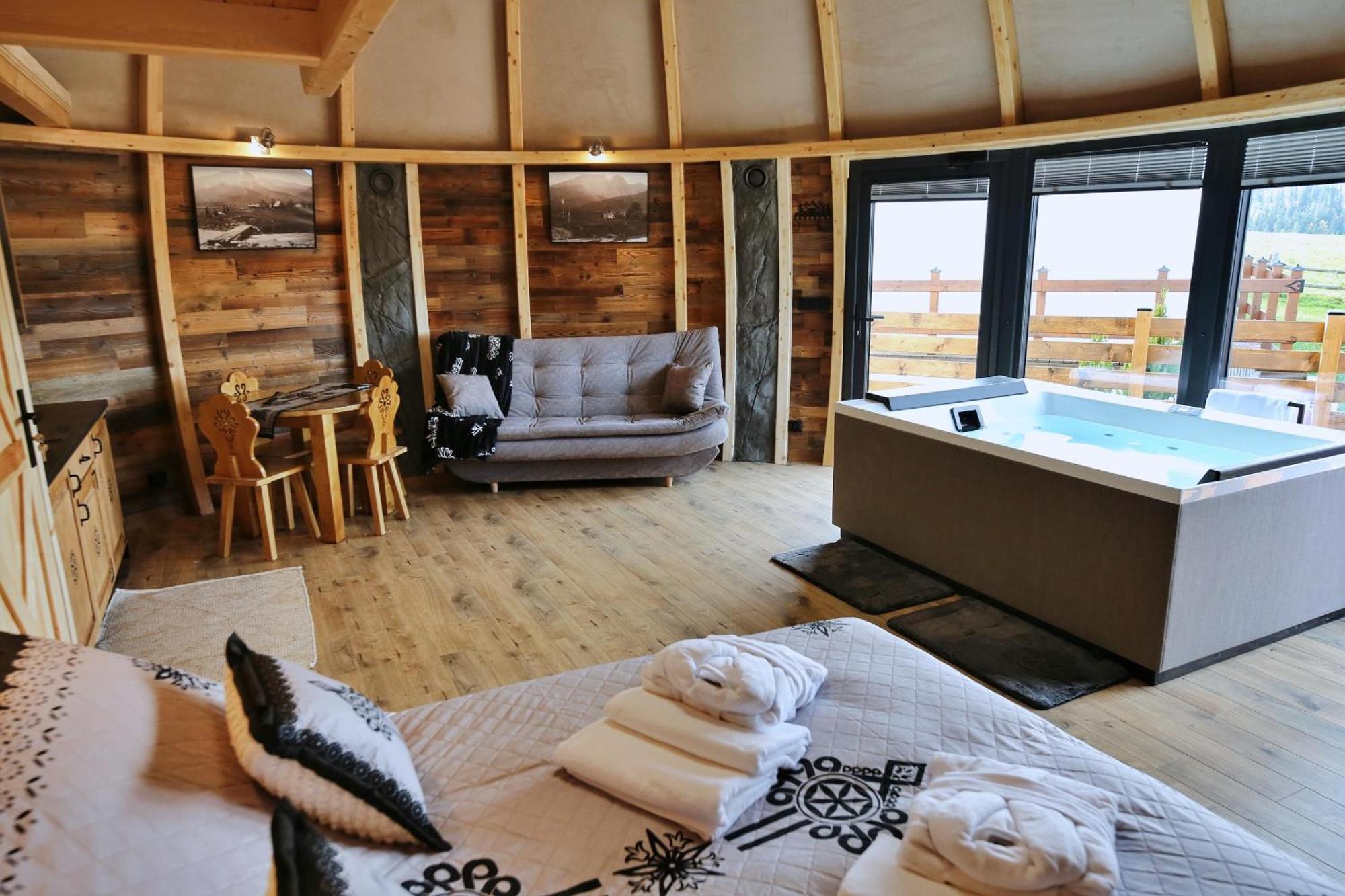 فندق Tatry Mountain Glamp Z Jacuzzi زاكوباني المظهر الخارجي الصورة