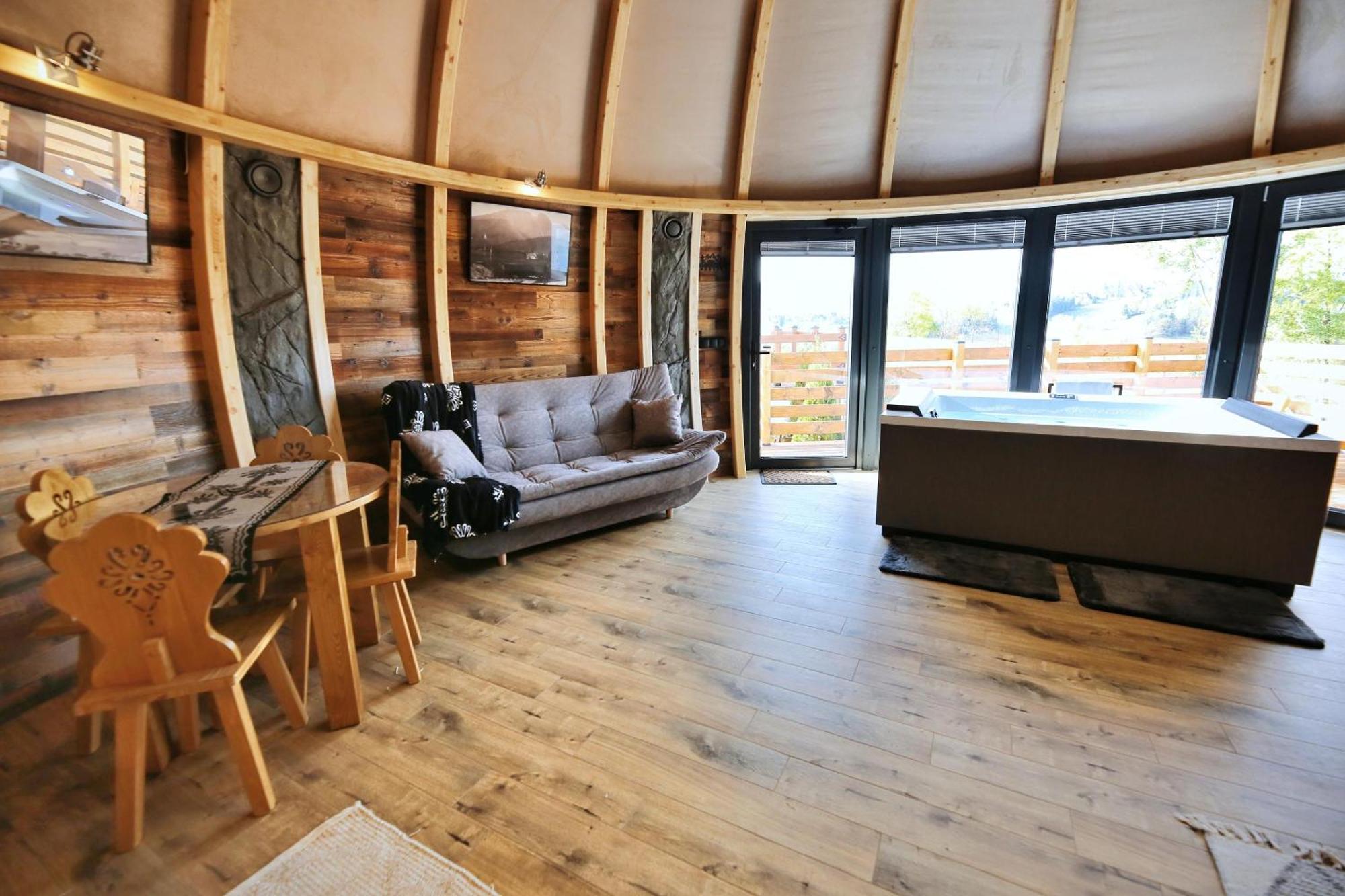 فندق Tatry Mountain Glamp Z Jacuzzi زاكوباني المظهر الخارجي الصورة