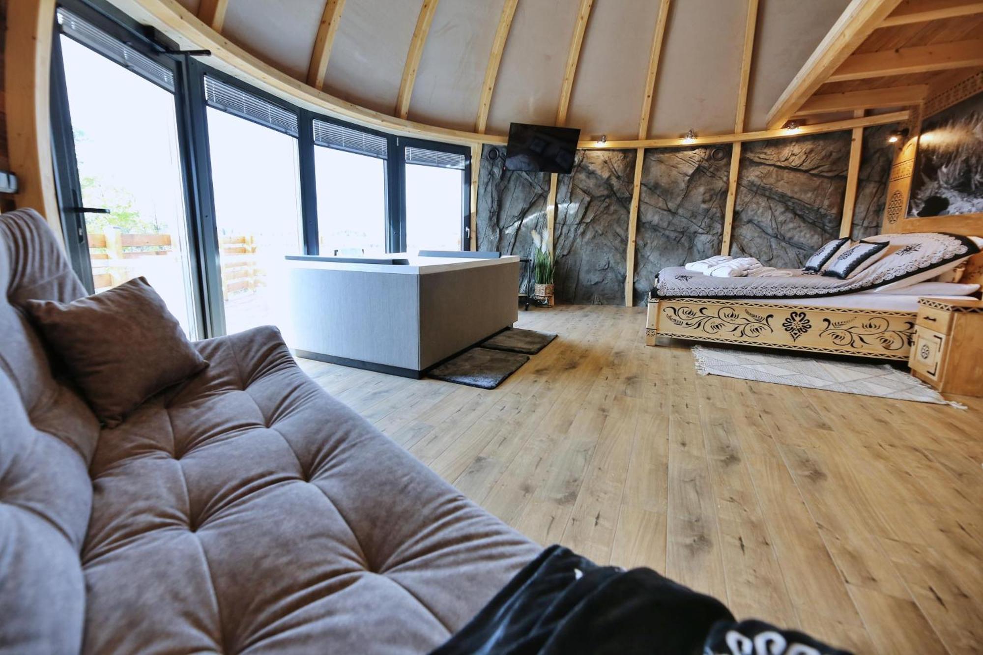 فندق Tatry Mountain Glamp Z Jacuzzi زاكوباني المظهر الخارجي الصورة