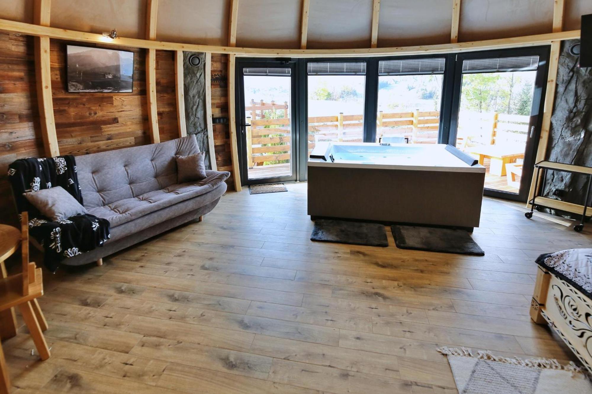 فندق Tatry Mountain Glamp Z Jacuzzi زاكوباني المظهر الخارجي الصورة